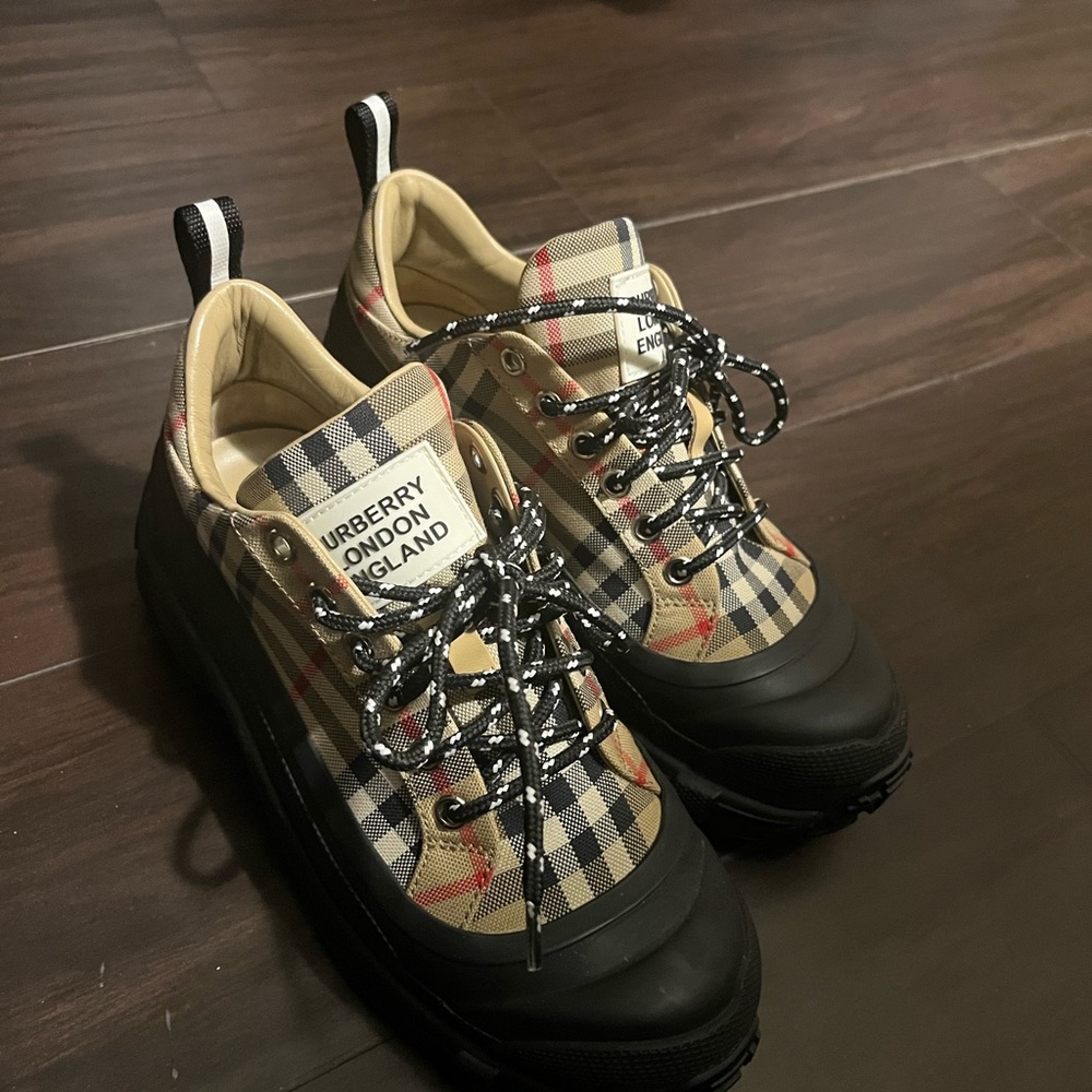 Burberry Checkered Sneakers with Black and Red Details